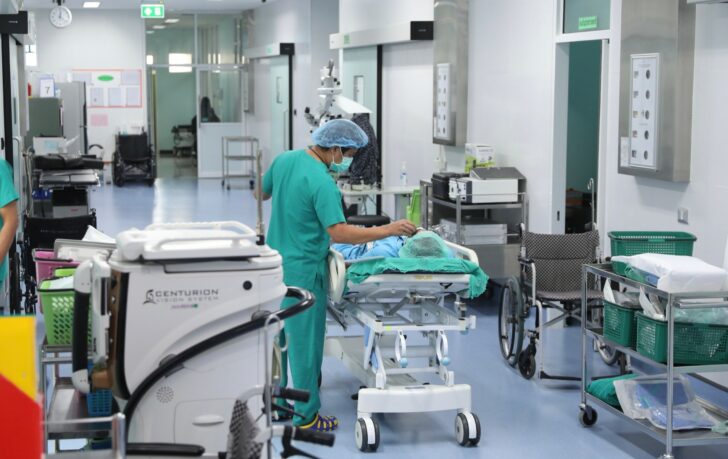 17 รพ.เอกชน ร่วมเป็นสถานพยาบาลรองรับการส่งต่อรักษา “ผู้ป่วยสิทธิบัตรทอง” พื้นที่ กทม.