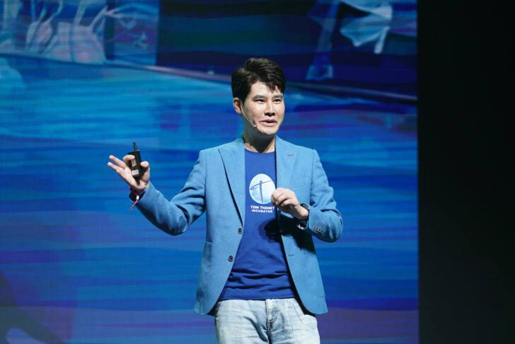 ธเนศ ลีลาภรณ์ ธเนศ ลีลาภรณ์