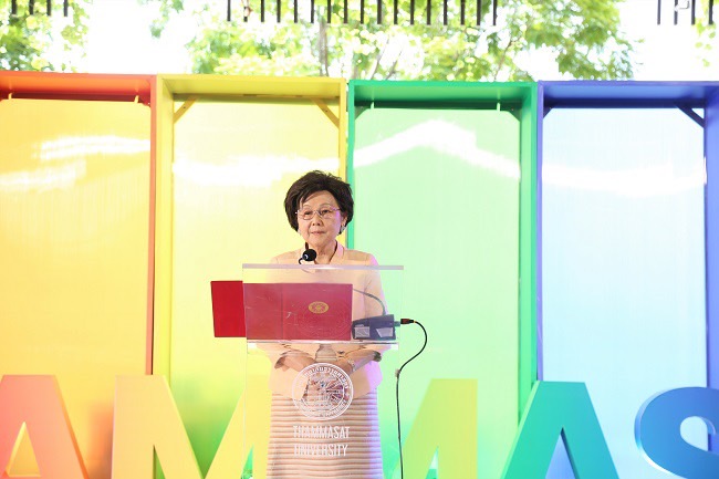 รศ.เกศินี วิฑูรชาติ อธิการบดีมหาวิทยาลัยธรรมศาสตร์ 