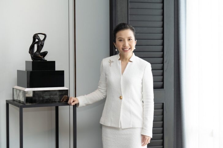 วัลลภา ไตรโสรัตน์ AWC วัลลภา ไตรโสรัตน์ AWC