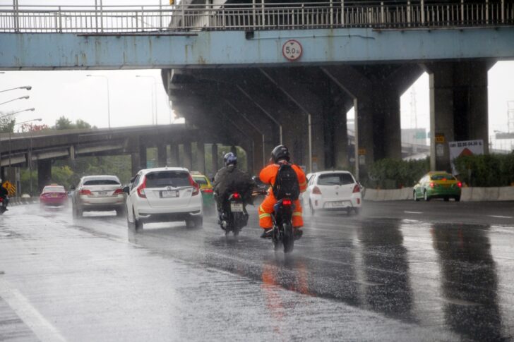 สภาพอากาศพายุฝนตกพยากรณ์อากาศกรมอุตุ (27)