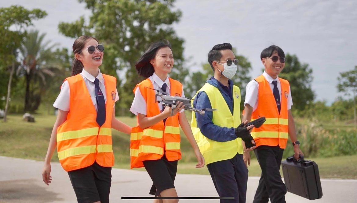 ม.ศรีปทุม เตรียมเปิดหลักสูตรนักบินโดรน รองรับอาชีพใหม่สุดล้ำ