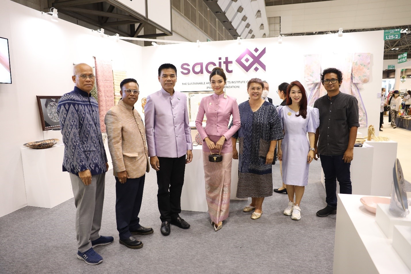 sacit ประกาศศักดางานหัตถศิลป์ไทยในแดนปลาดิบ