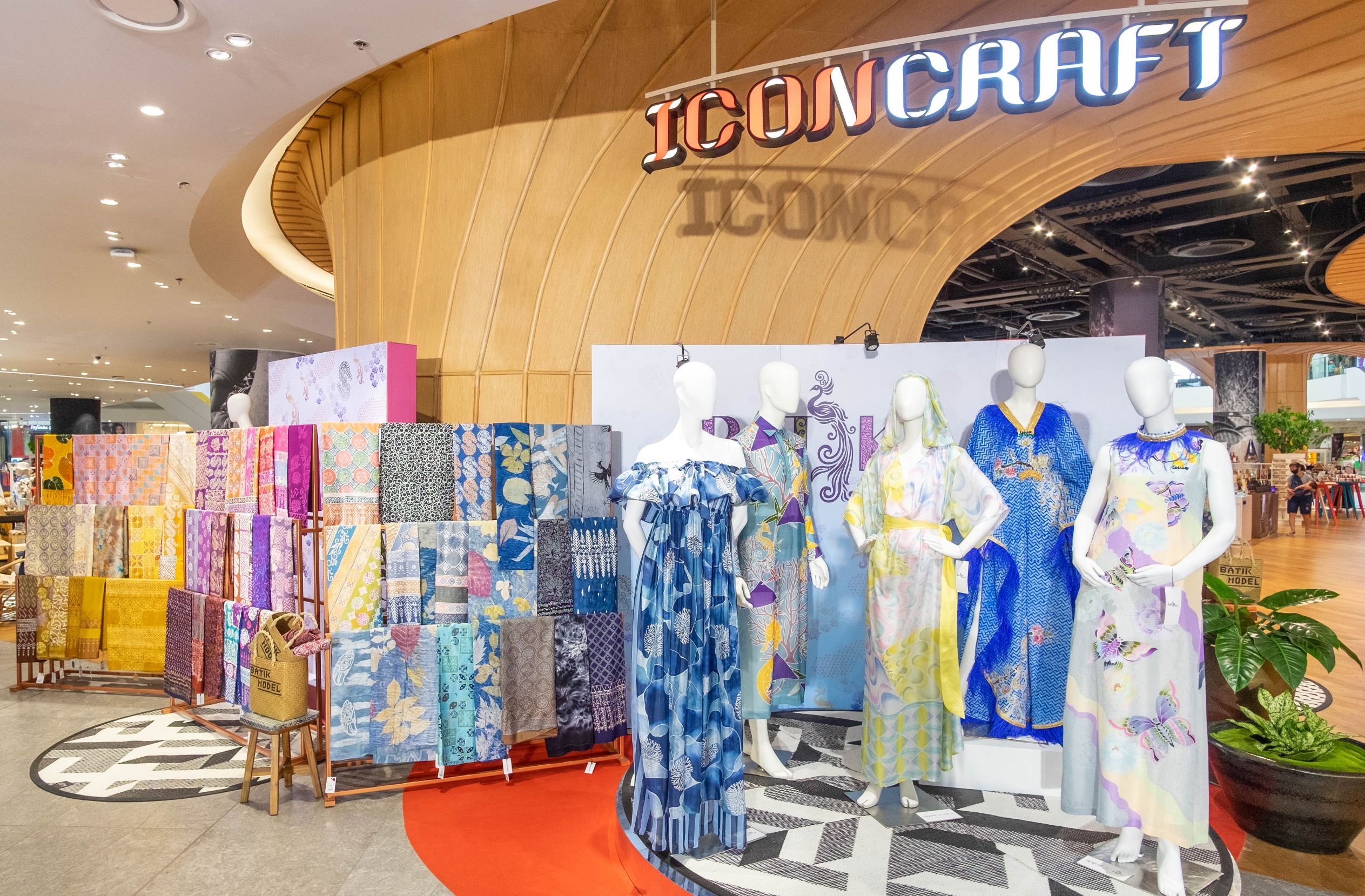 ชวนสัมผัสนิทรรศการผ้าบาติก ยกระดับผลิตภัณฑ์สู่ตลาดสากลที่ไอคอนคราฟต์