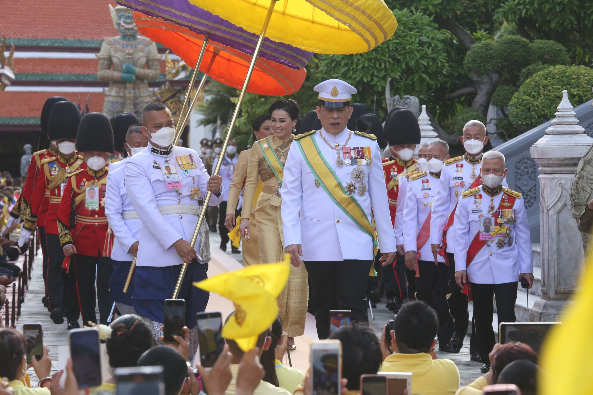 ในหลวง เสด็จฯวัดพระศรีรัตนศาสดาราม เนื่องในพระราชพิธีเฉลิมพระชนมพรรษา 2566