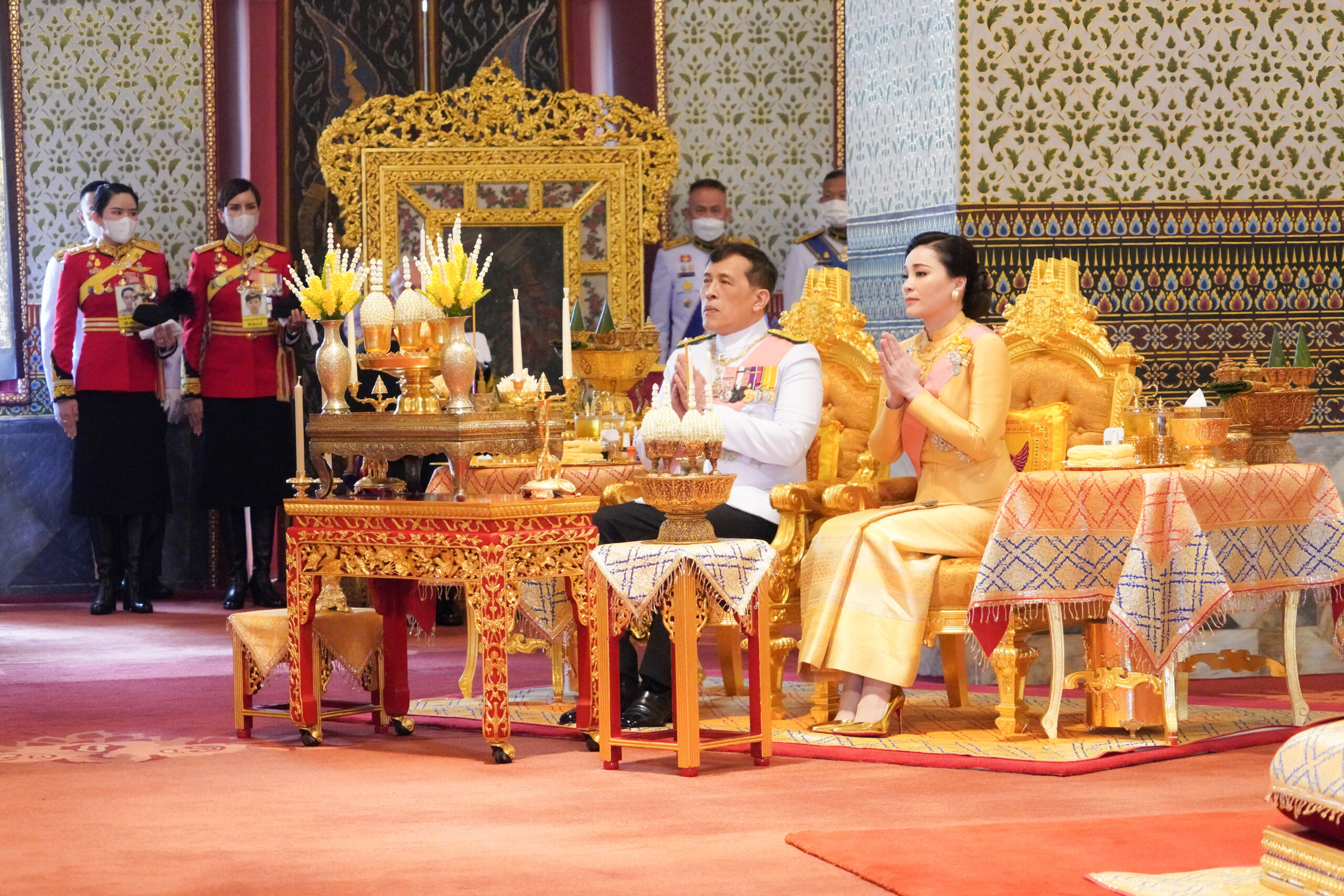 ในหลวง เสด็จฯในพระราชพิธีเฉลิมพระชนมพรรษา ณ พระที่นั่งอมรินทรวินิจฉัย