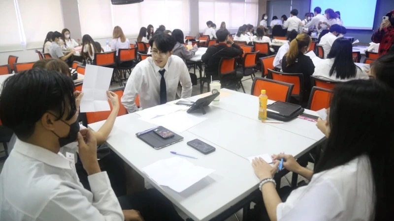 มหาวิทยาลัยธุรกิจบัณฑิตย์ (มธบ.)