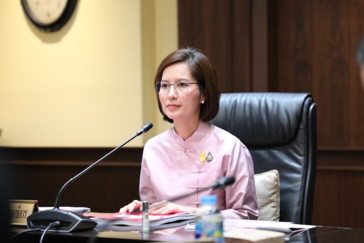 ตรีนุช เทียนทอง ตรีนุช เทียนทอง