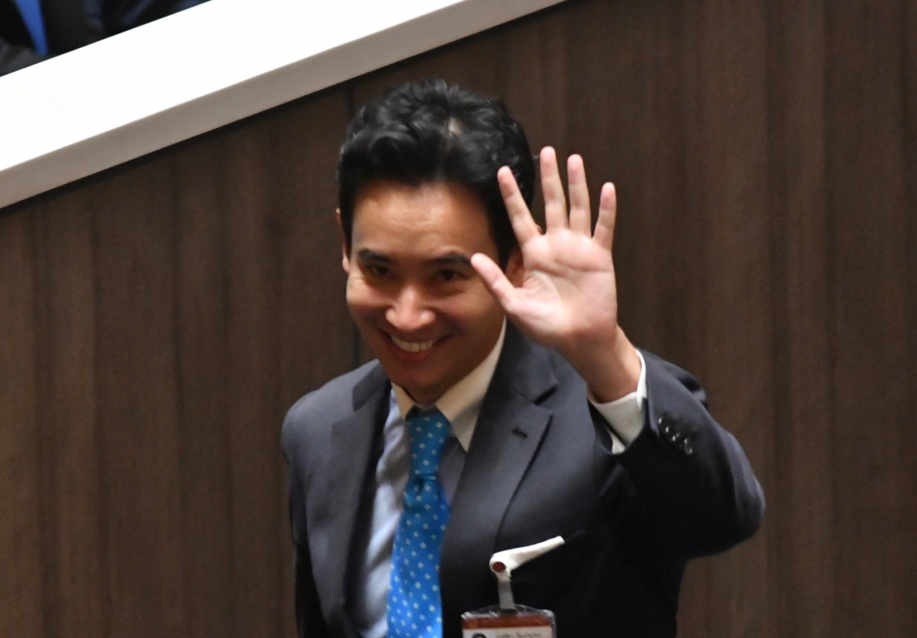 สภา รับคำสั่งศาลรัฐธรรมนูญ เตรียมให้ “พิธา” หยุดปฏิบัติหน้าที่