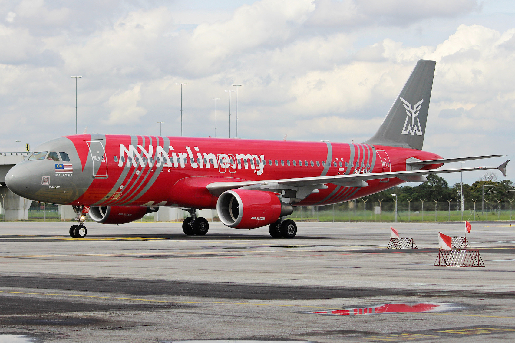 เครื่องบินแบบแอร์บัส เอ320 สายการบินมายแอร์ไลน์ MyAirline