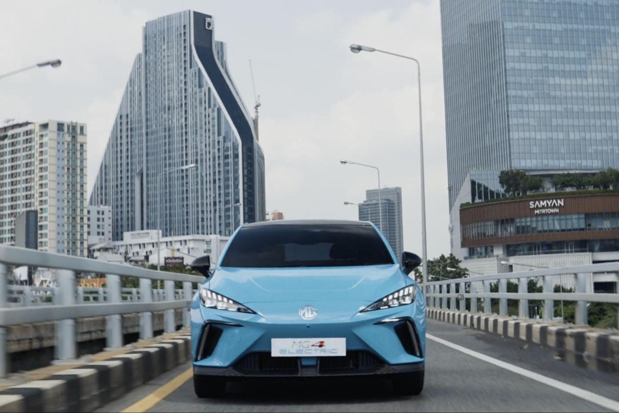 ส่อง ‘MG4 ELECTRIC’ อีวีทรงสปอร์ต หลังมีกระแสในตลาด EV ด้วยแคมเปญดีมูลค่ากว่า 140,000 บาท