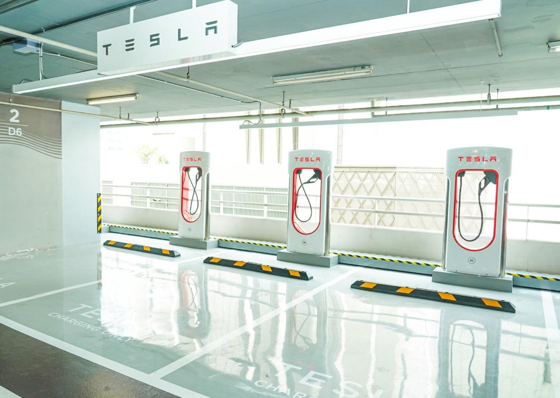 ไอคอนสยาม เร่งขับเคลื่อนการเปลี่ยนแปลงโลกสู่พลังงานที่ยั่งยืน  เปิด Tesla Supercharging สถานีบริการชาร์จรถไฟฟ้า สะดวกรวดเร็วใน 15 นาที