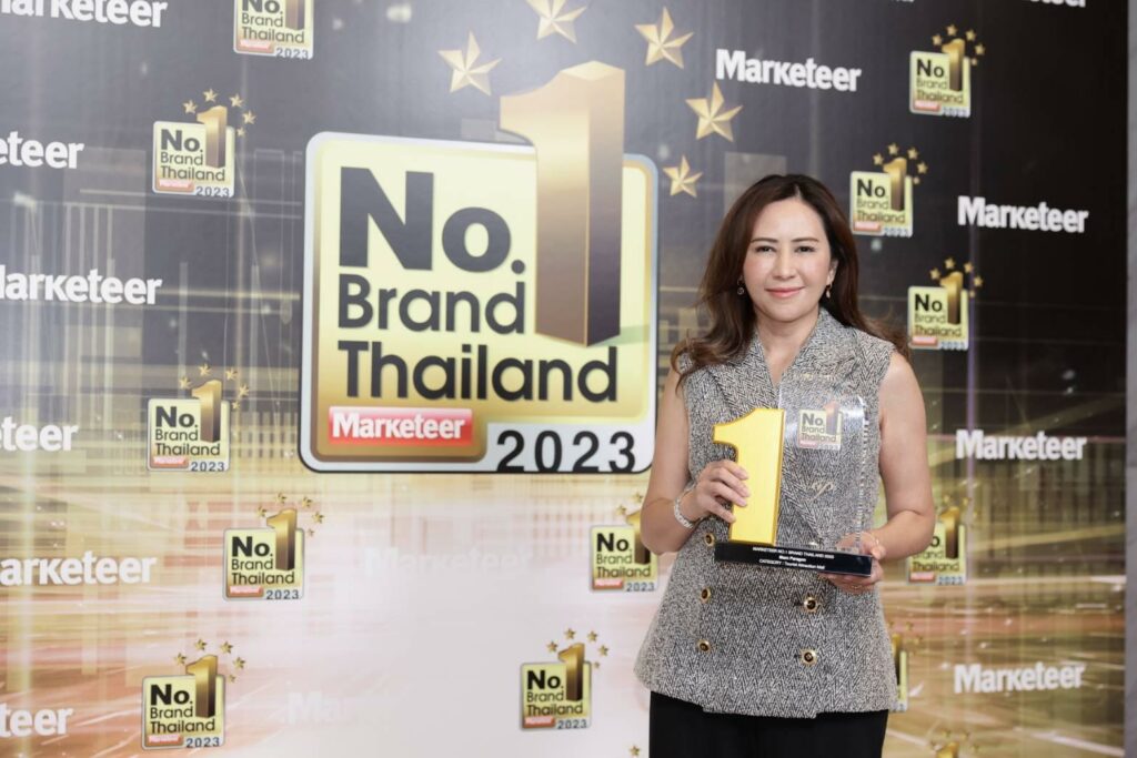 คุณธณพร ตันติยานนท์ ผู้บริหารหน่วยธุรกิจสยามพารากอน คุณธณพร ตันติยานนท์ ผู้บริหารหน่วยธุรกิจสยามพารากอน