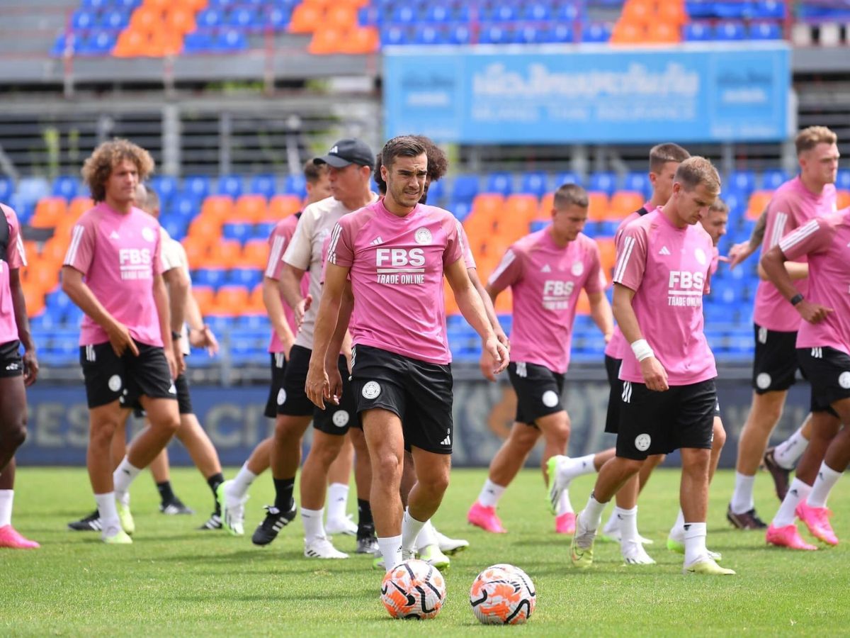 แฟนเลสเตอร์ ที่มีตั๋วอุ่นเครื่องสเปอร์สนำตั๋วชมเกมอุ่นเครื่องท่าเรือได้เลย