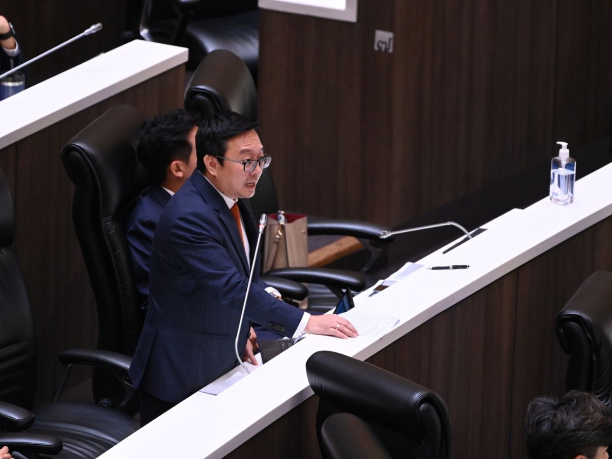 ชัยธวัช สั่ง บอดี้การ์ดพิธา หยุดปฏิบัติหน้าที่ หลังถูกขุดประวัติเคยก่อคดี
