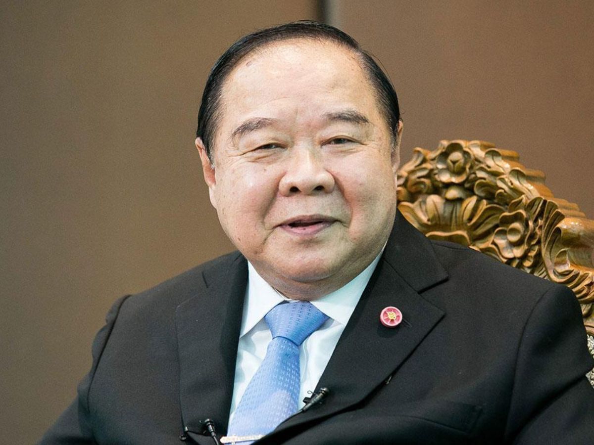 ประวิตร ลาออกหัวหน้าพรรคพลังประชารัฐ ล้างไพ่ กก.บห. แล้วเป็นหัวหน้าใหม่