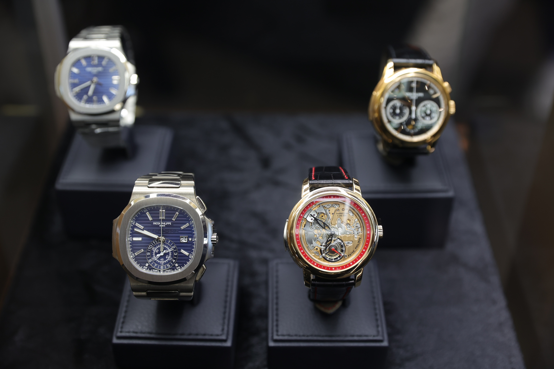 นาฬิกาหรูถดถอยต่ออีก Rolex-Patek Philippe มือสองราคาต่ำสุดในรอบ 2 ปี