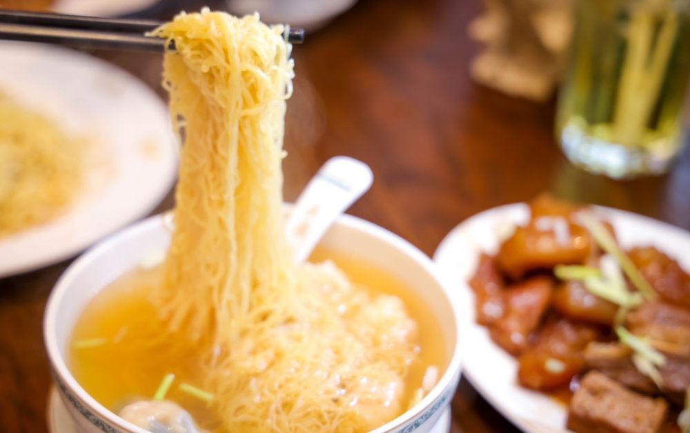 Mak’s Noodle ตำนานบะหมี่เกี๊ยวมิชลินฮ่องกง สาขาแรกในไทยที่เซ็นทรัลเวิลด์