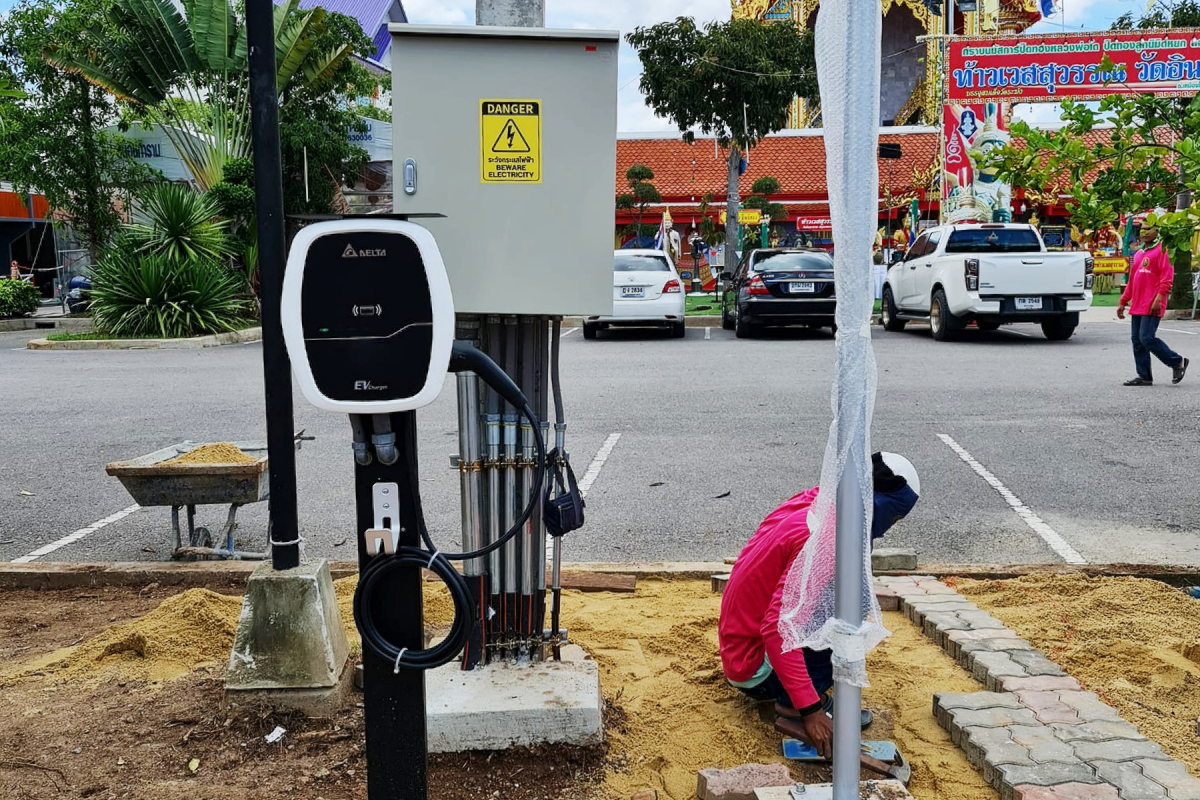 วัดอินทาราม สมุทรสงคราม เปิดสถานีชาร์จ EV บริการนักท่องเที่ยว 24 ชม.