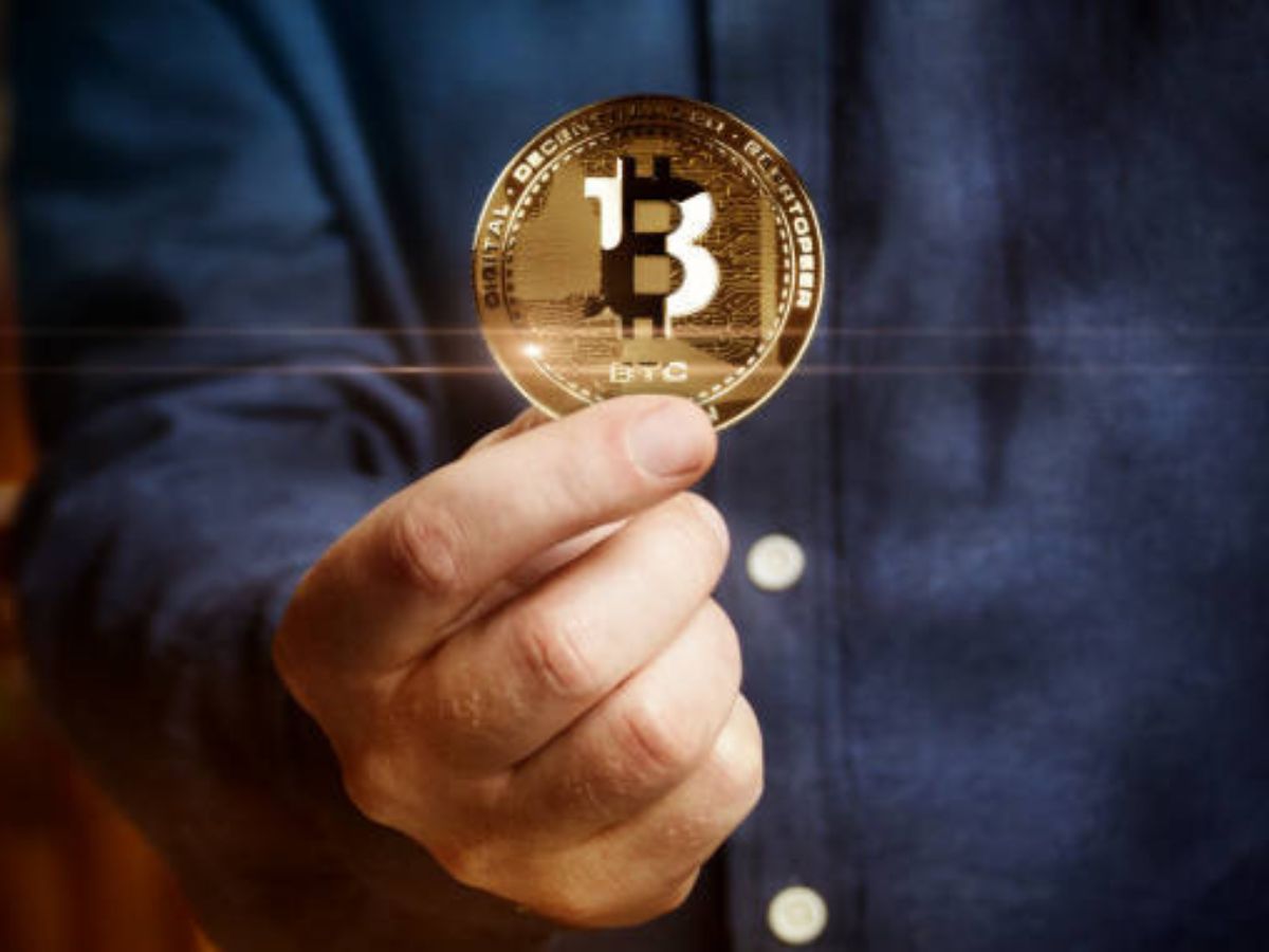 ราคาบิตคอยน์วันนี้ (28 เม.ย. 69) ปรับลง -1.64% อยู่ที่ 77,381 เหรียญสหรัฐ