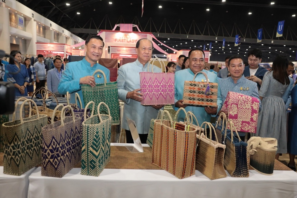 ชวน “ชม ช้อป ชิม แชะ เช็กอิน” ศิลปาชีพประทีปไทยฯ ปี 66