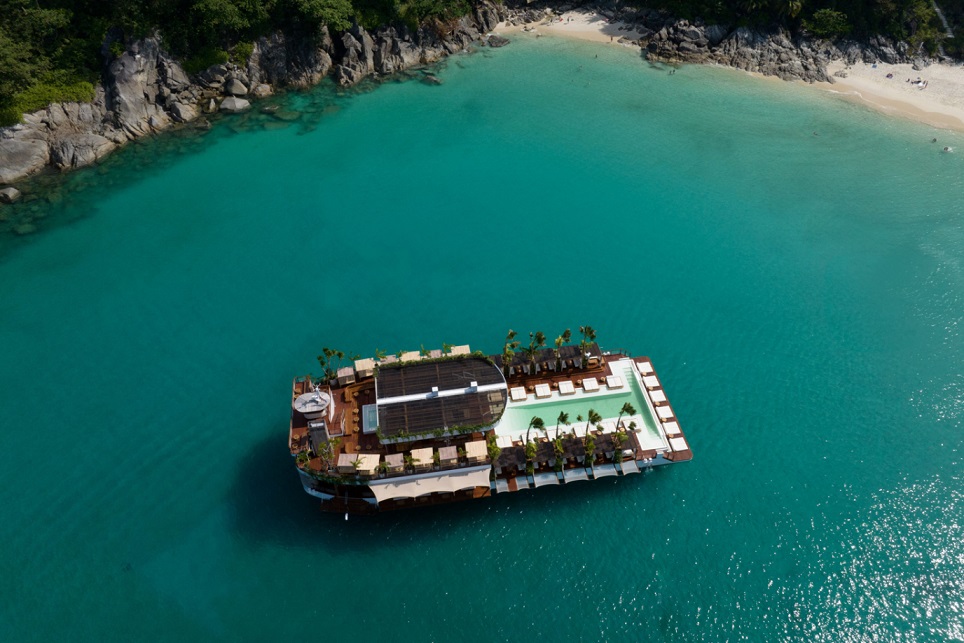 YONA Beach Club เชิญสัมผัสวิวธรรมชาติที่สวยงามกลางทะเลภูเก็ต