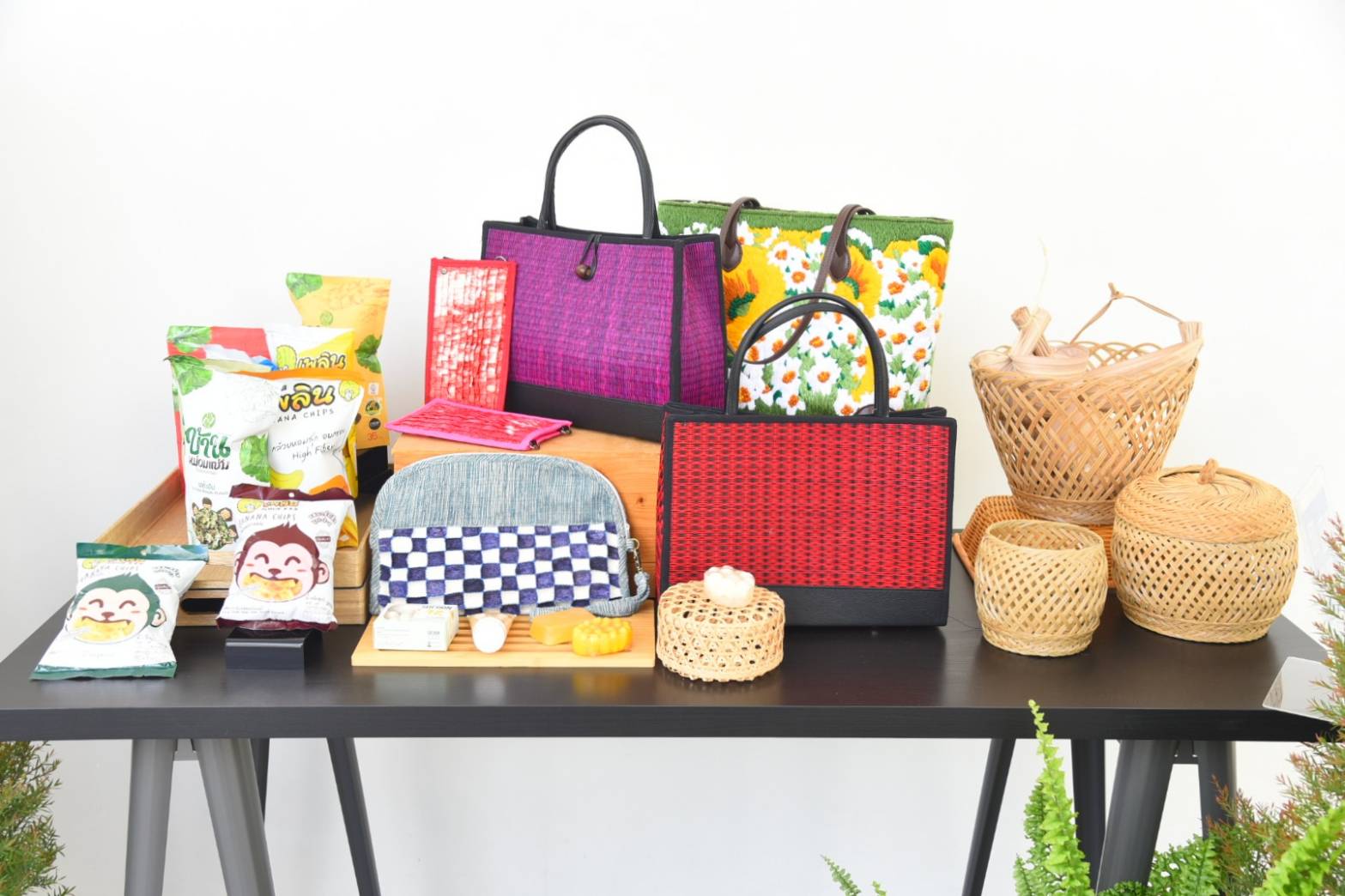 กรมพัฒน์โชว์ผลงานปี 2566 ปั้น 21 ชุมชนต้นแบบ ขึ้นตลาดออนไลน์