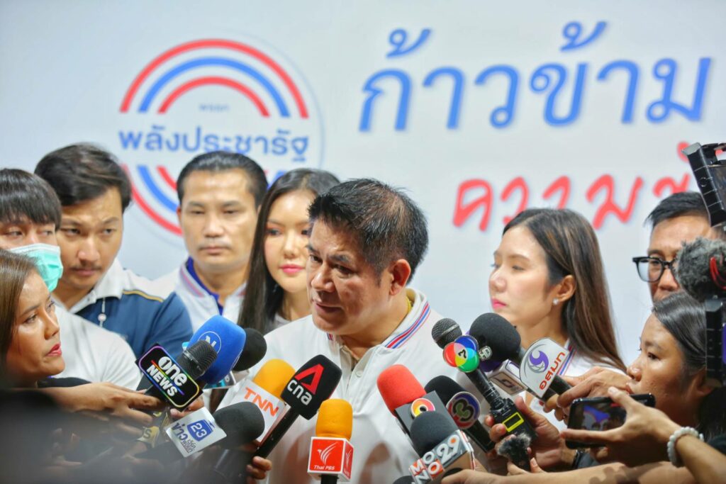 ร.อ.ธรรมนัส พรหมเผ่า 