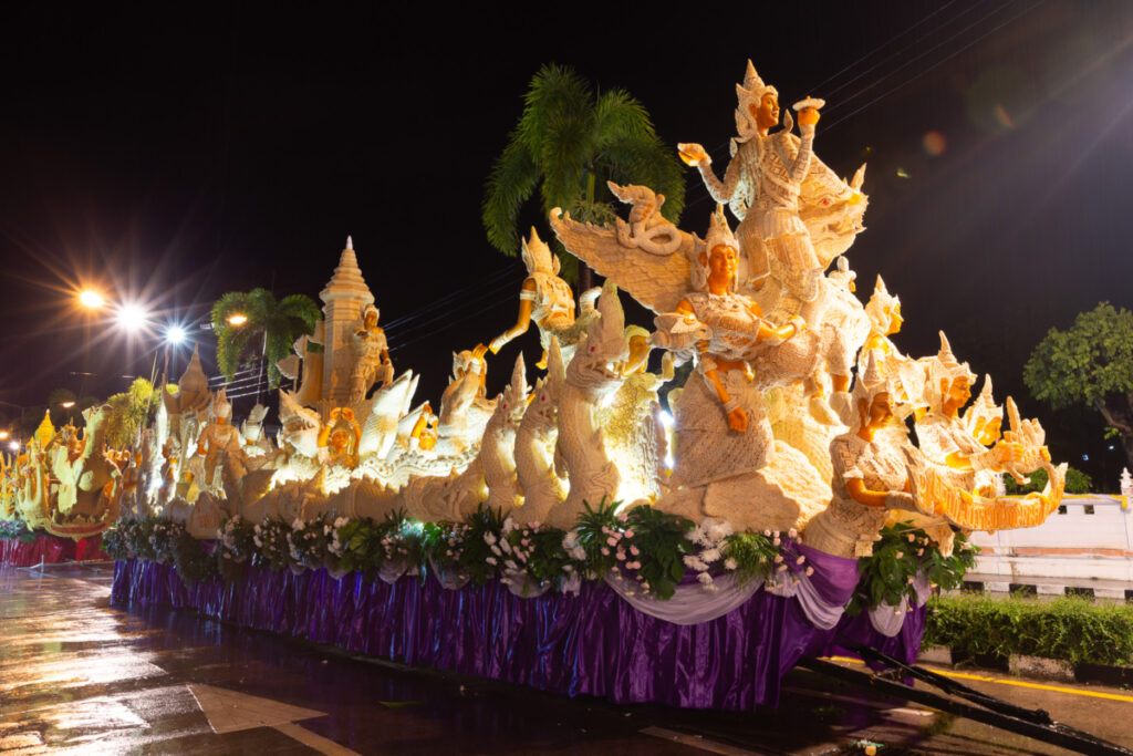 แห่เทียนพรรษา อุบลราชธานี