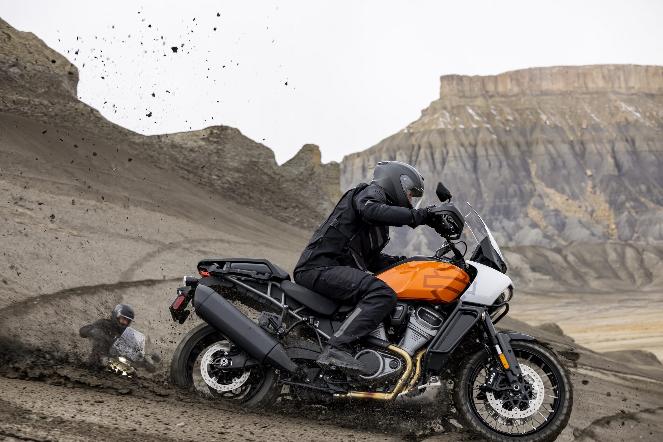 Harley สาขาธนบุรี จัดเต็ม NIGHTSTER สายพันธุ์สปอร์ต 0% 48 เดือน