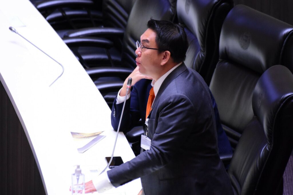 นายวิโรจน์ ลักขณาอดิศร