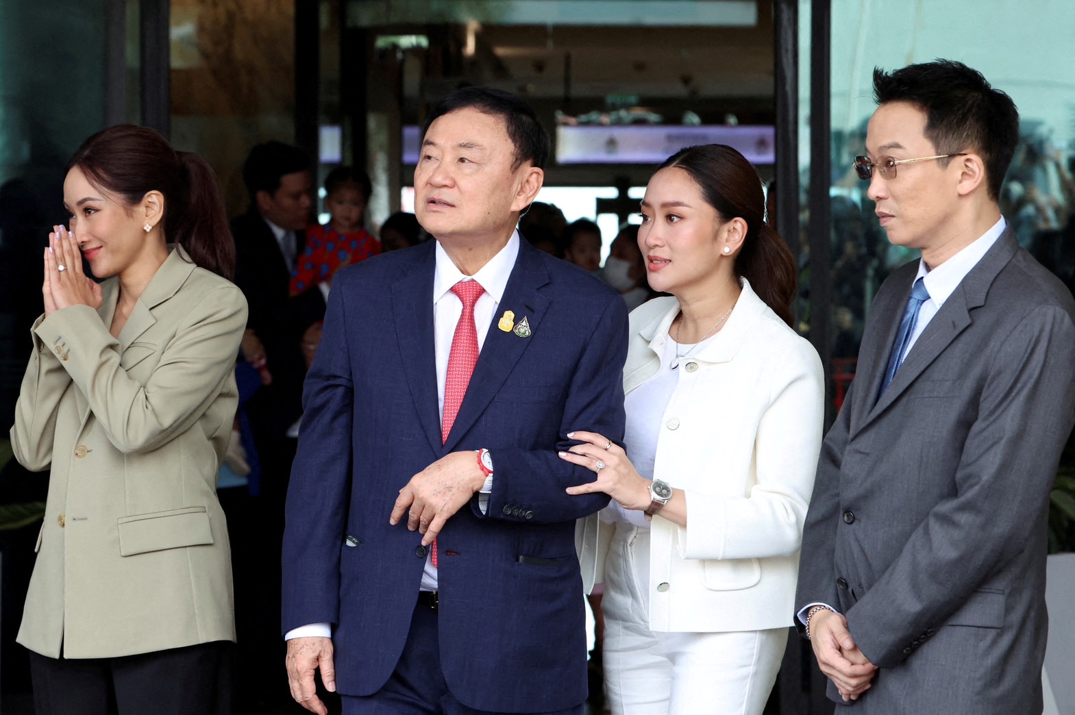 ย้อนตำนานครอบครัวชินวัตรขายหุ้น “ชินคอร์ป” 7.3 หมื่นล้าน จุดชนวน “ทักษิณ” พลัดถิ่น