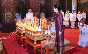 ในหลวง-พระราชินี