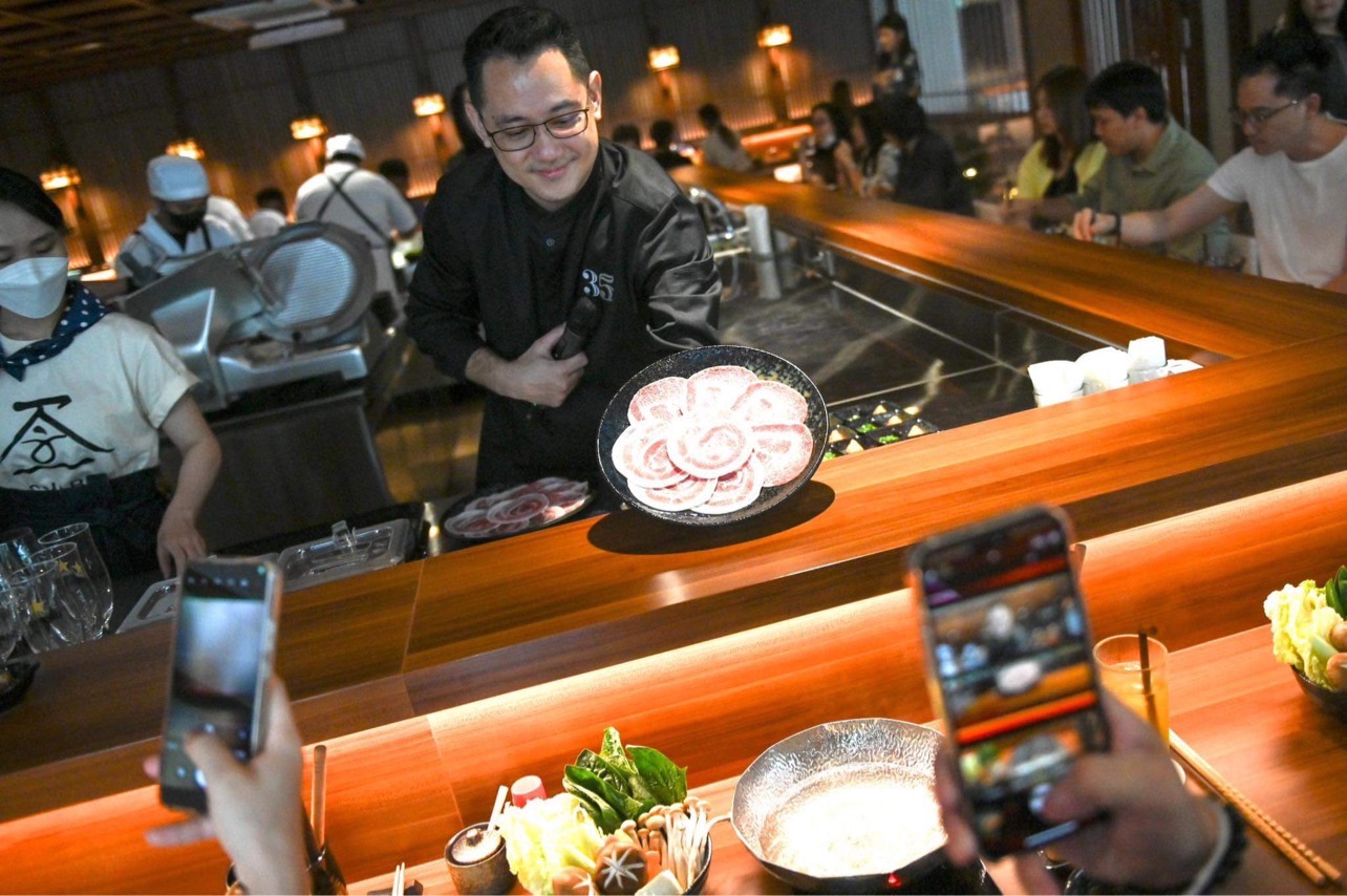 “Shabu Nashi” ร้านเล็ก ๆ แต่ตั้งใจทำ bucket list ของ “ธนา เธียรอัจฉริยะ”