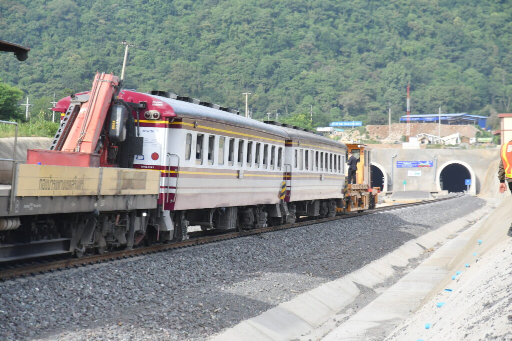 รถไฟทางคู่ “มาบกะเบา-ชุมทางถนนจิระ”