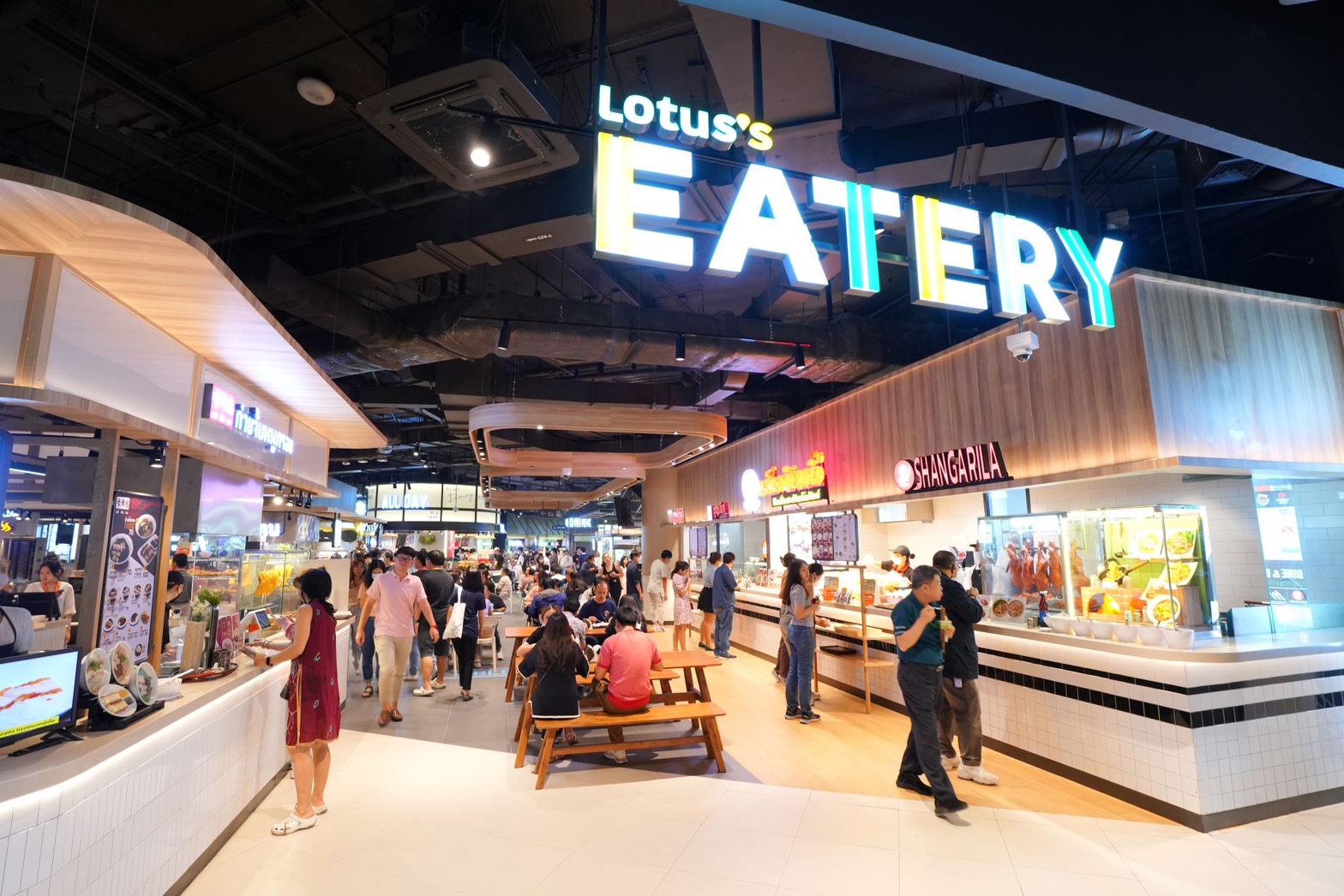 Lotus’s Eatery ศูนย์อาหารสแตนด์อะโลนนอกห้างโลตัสแห่งแรก