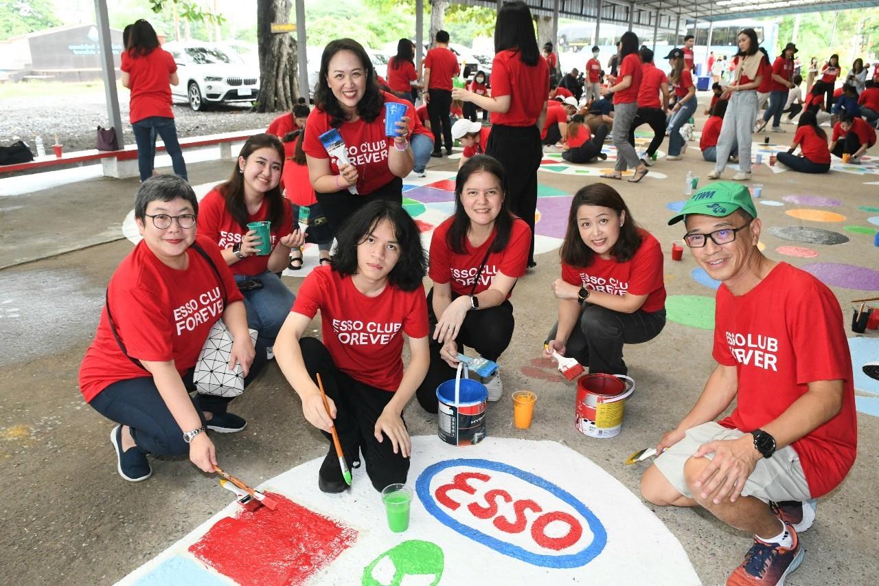พนักงานเอสโซ่และเอ็กซอนโมบิล ร่วมทำกิจกรรมจิตอาสา ที่โรงเรียนวัดแหลมฉบัง จ.ชลบุรี พนักงานเอสโซ่และเอ็กซอนโมบิล ร่วมทำกิจกรรมจิตอาสา ที่โรงเรียนวัดแหลมฉบัง จ.ชลบุรี