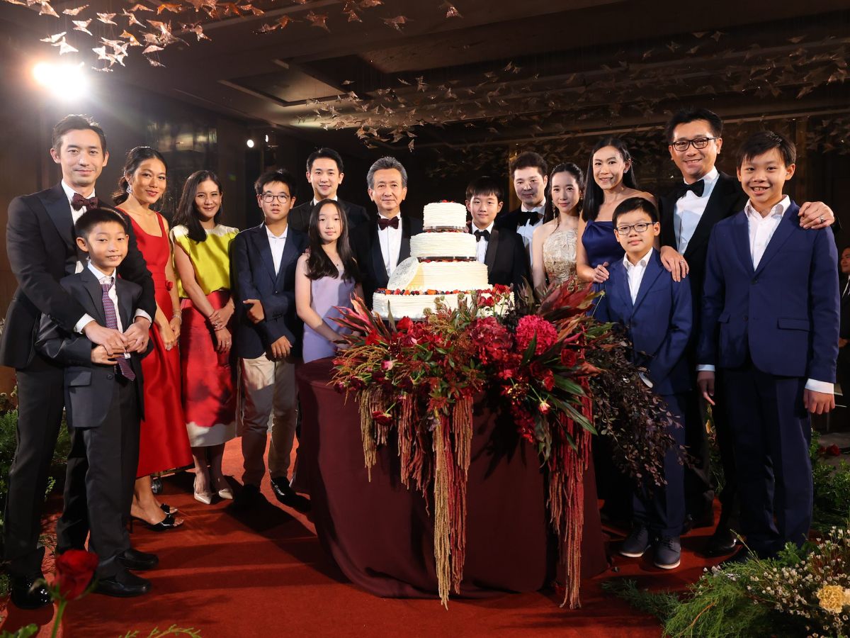 เสี่ยไมค์ สดาวุธ เตชะอุบล ฉลองวันเกิด 72 ปี ยิ่งใหญ่