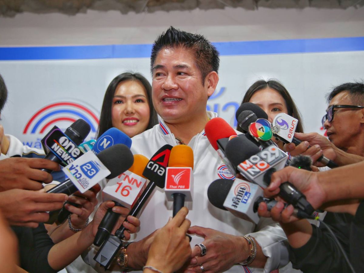 ลูกพี่ป้อม สั่ง พลังประชารัฐนิ่ง ร่วมรัฐบาลเพื่อไทยต้องไปทั้งลุง-ไปทั้งพรรค