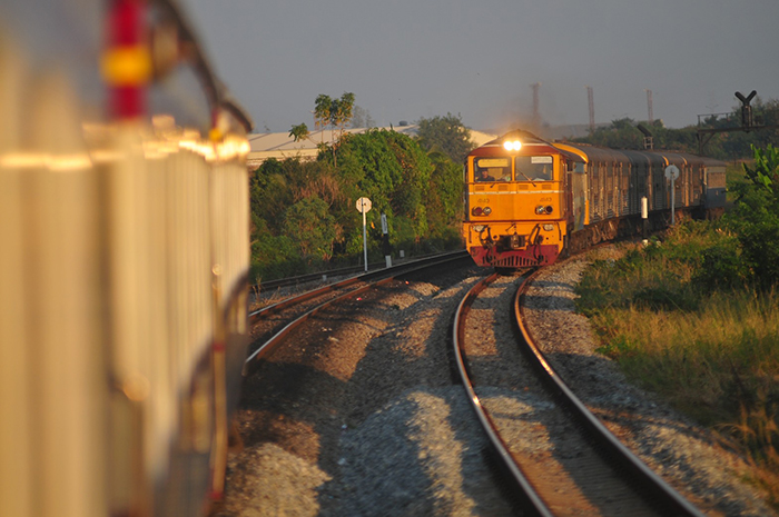 รถไฟทางคู่ รถไฟทางคู่