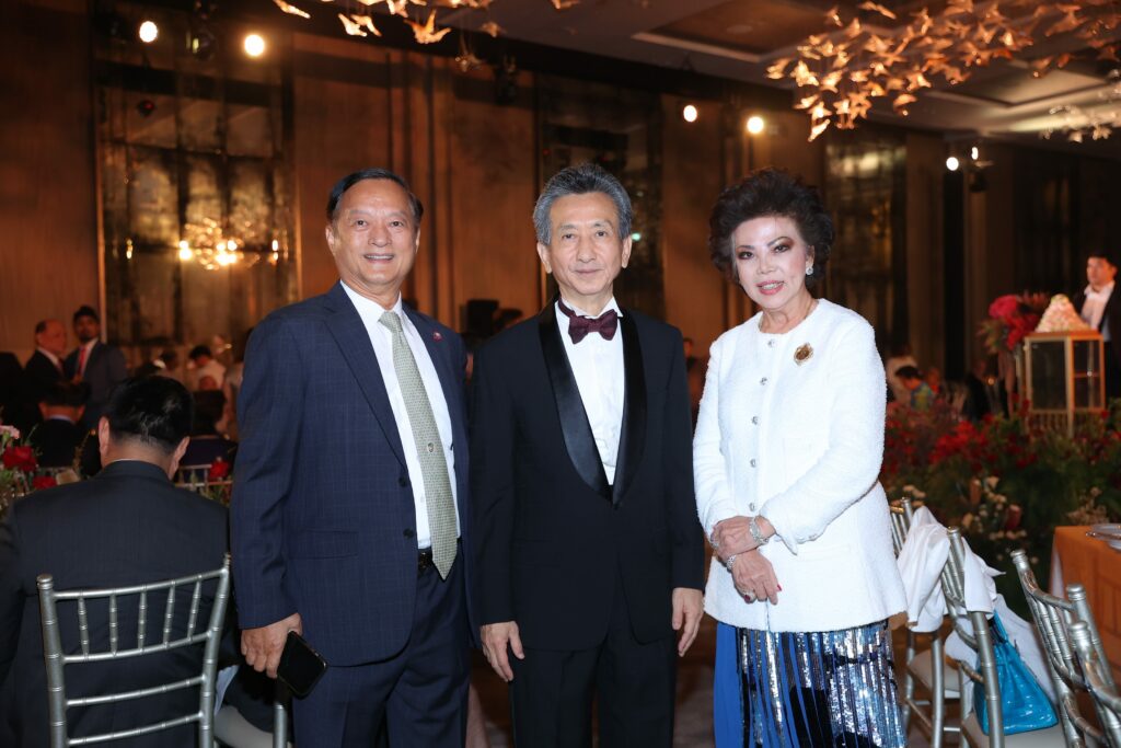 พล.ท.พีระพงษ์ มานะกิจ, สดาวุธ เตชะอุบล, จรรยา สว่างจิตร