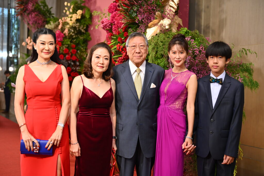ลิลลี่ วนัสพิทักษ์สกุล. ชาง จุ้ย ถิง, แดเนียล - เคลี - อเล็กซ์ วู