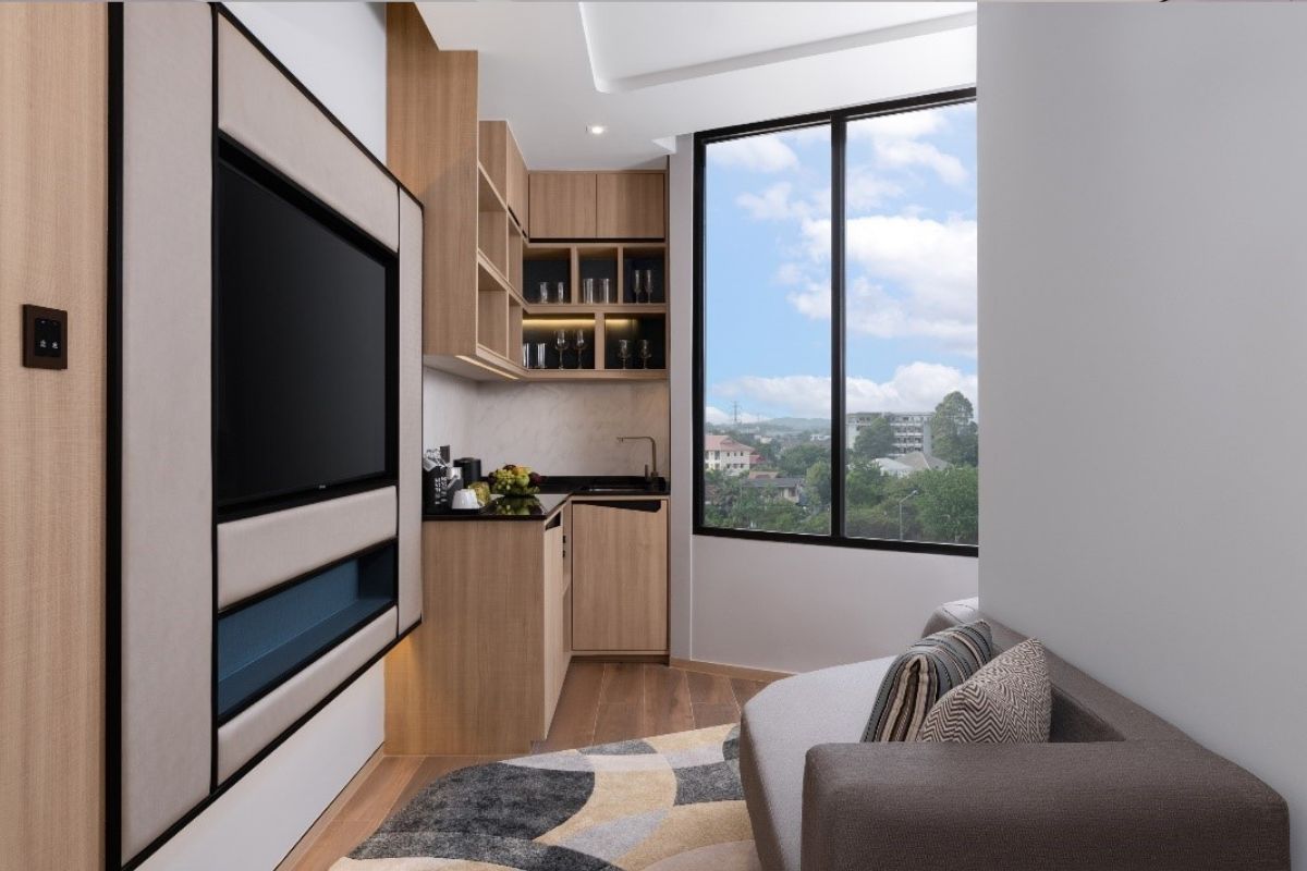 ห้องพักภายในโรงแรมโนโวเทล ระยอง เห็นวิวจังหวัดระยอง