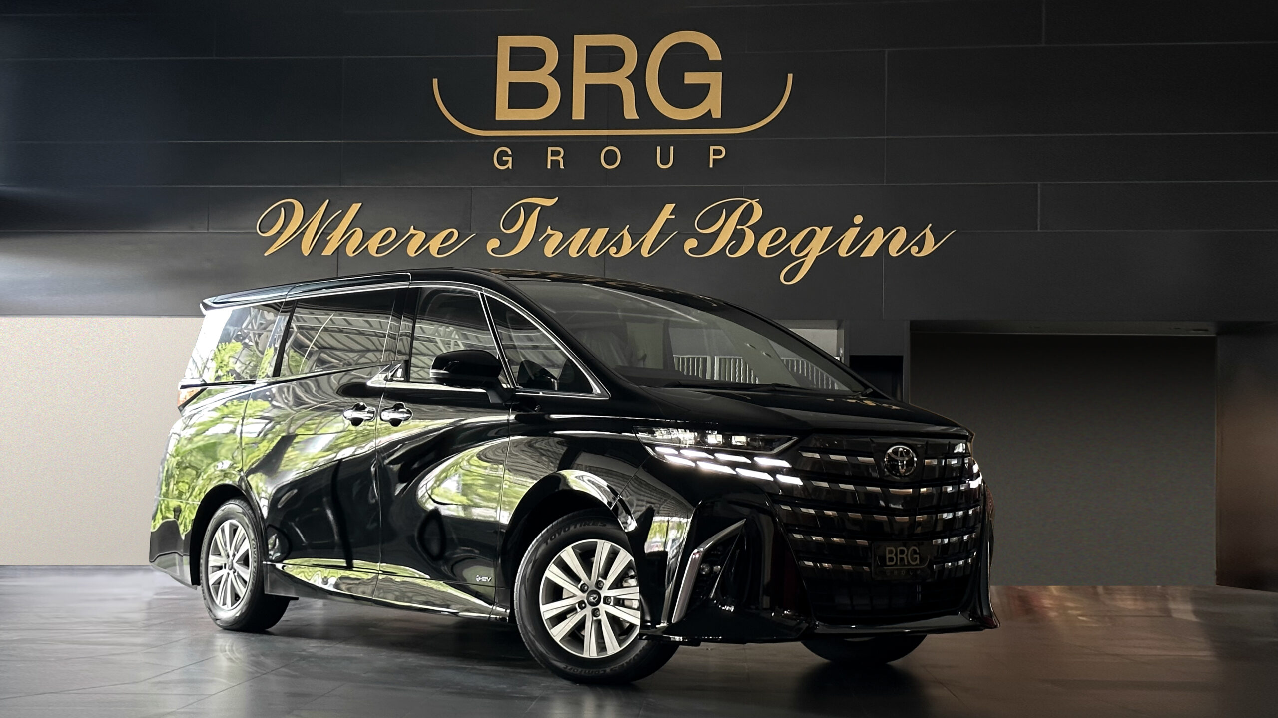 BRG เคาะราคา ALPHARD ไฮบริด 4.99 ล้านบาท