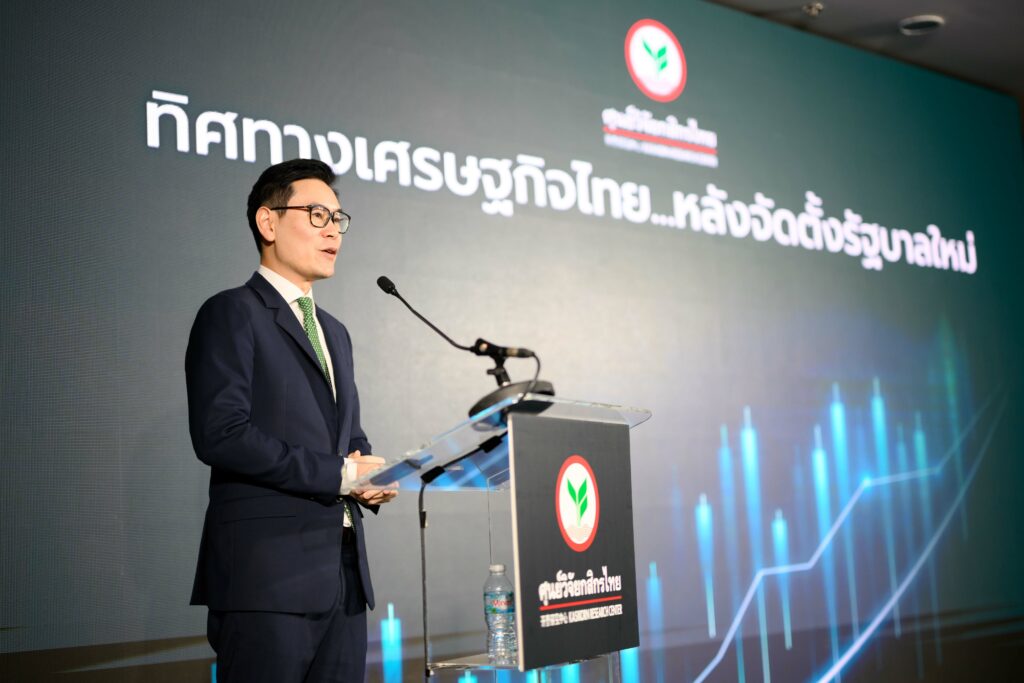 นายบุรินทร์ อดุลวัฒนะ 