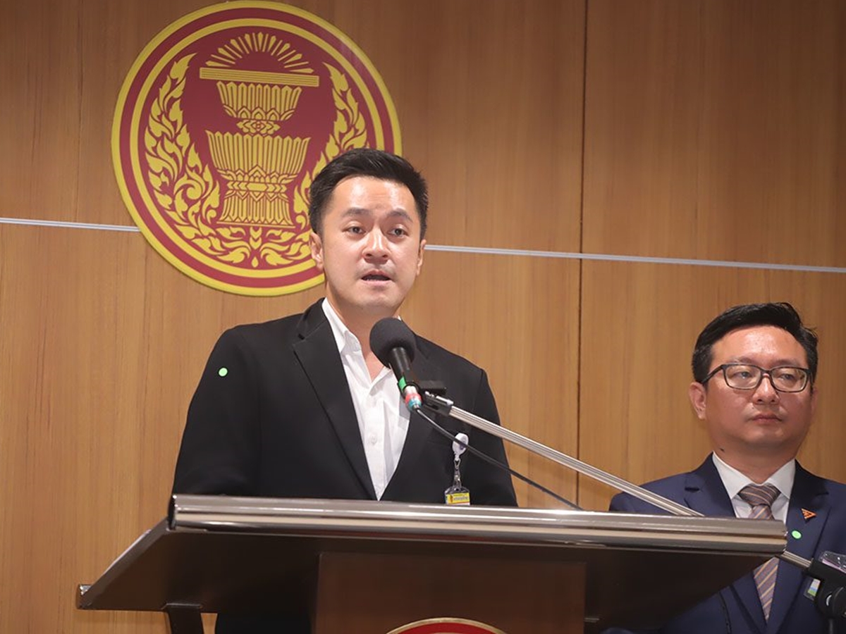 ปดิพัทธ์ ขอดูมติ กก.บห. ก่อนตัดสินใจทิ้งเก้าอี้รองประธานสภา-ย้ายพรรค