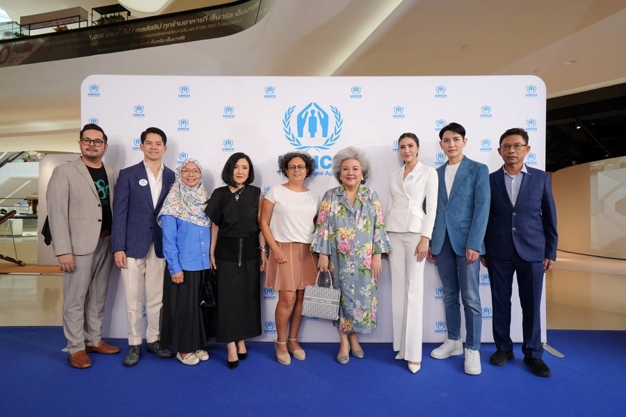 UNHCR เปิดตัวผลงานศิลปะ “อนุสาวรีย์ไหมพรมแห่งความรัก”