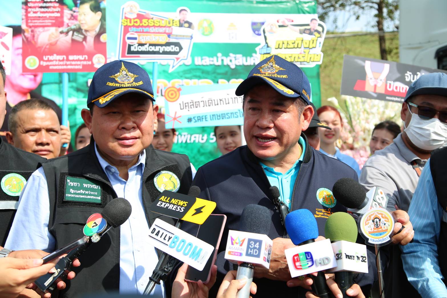 ธรรมนัสประกาศสงครามกับสินค้าเกษตรเถื่อน ประเดิมเผา 10 ตู้ที่ชลบุรี