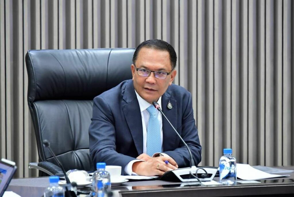 นายประพิศ จันทร์มา