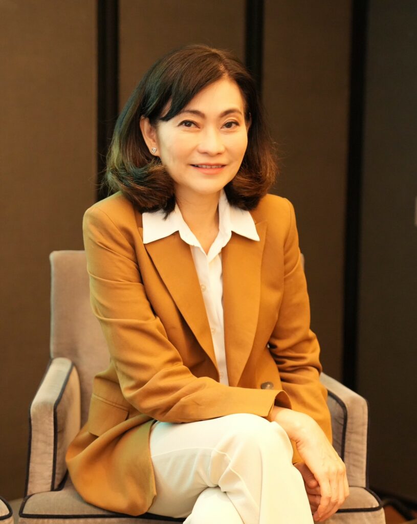 นางชวินดา หาญรัตนกูล